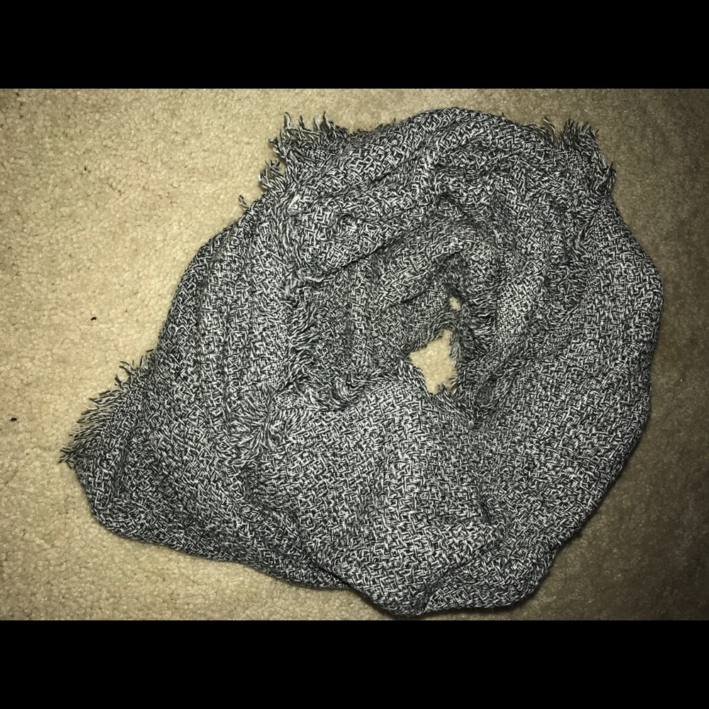 Scarfs! - Picture 5 of 7